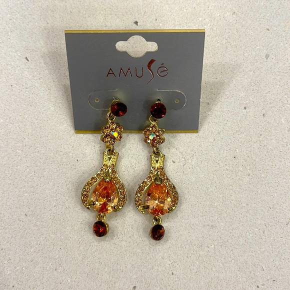 Amuse gold tone chandelier earrings with peach and topaz crystals - Picture 8 of 8